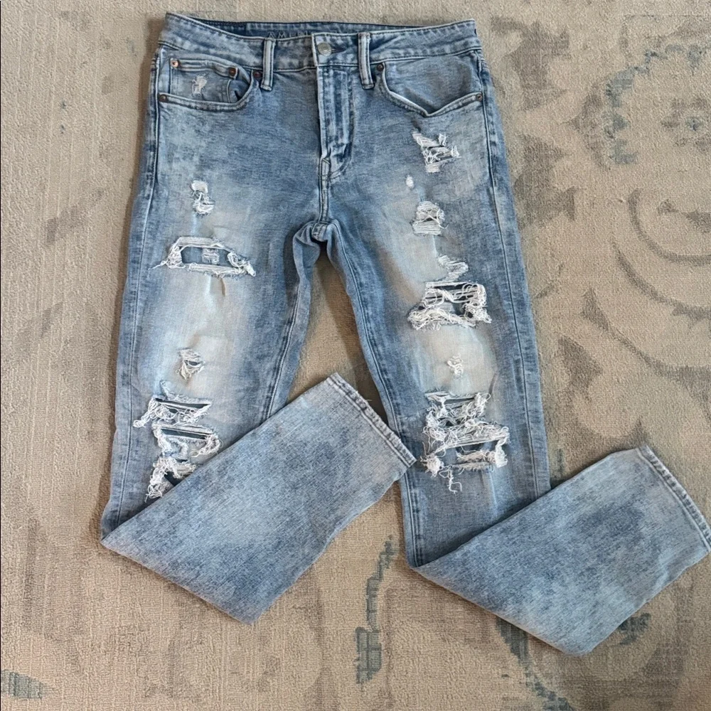 American Eagle Outfitters Light Blue Distressed Skinny Jeans - Picture 1 of 8